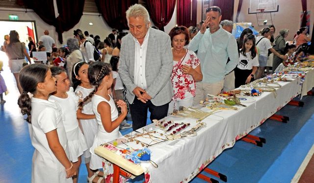 Çeşme'de 'çevre dostu' etkinlik: Atık malzemelerden giysiler tasarladılar!