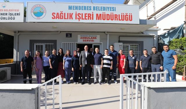 Başkan Çiçek, Menderes'teki bayramlaşma programlarına katıldı