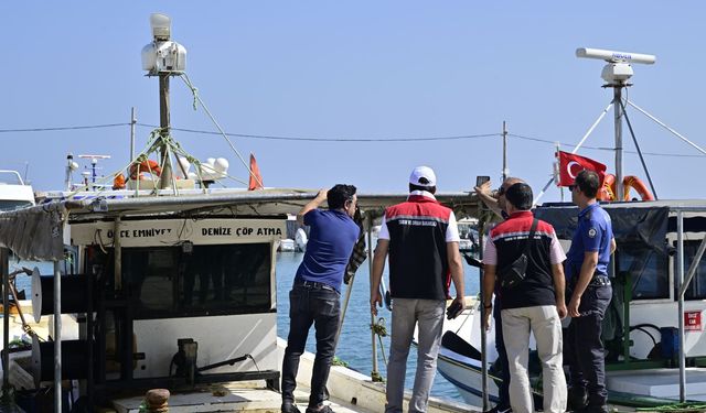 İzmir’de balıkçı barınaklarına ve parekende satış noktalarına denetim: 1 milyon TL'den fazla ceza