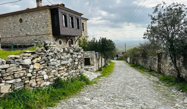 İzmir'e 1.5 saat uzaklıkta: Eski Rum köyü, tarihi ve doğal dokusu ile sizi bambaşka bir dünyaya götürecek