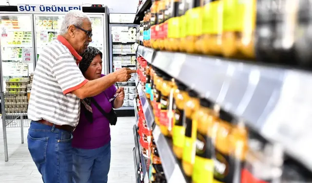 İzmir'in uygun fiyatlı marketi: Bir İZMAR daha açıldı