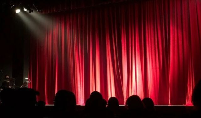 İzmir'de 25 Haziran'da düzenlenecek gösteriler: Tiyatro, stand-up, müzikal ve daha fazlası...