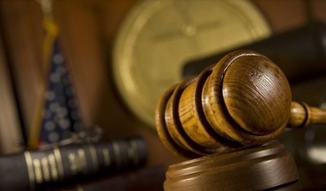 İzmir'de birlikte yaşadığı kadını bıçakladı: Müebbet hapis istemi