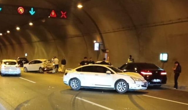 İzmir'de tünelde zincirleme kaza: Trafik kitlendi
