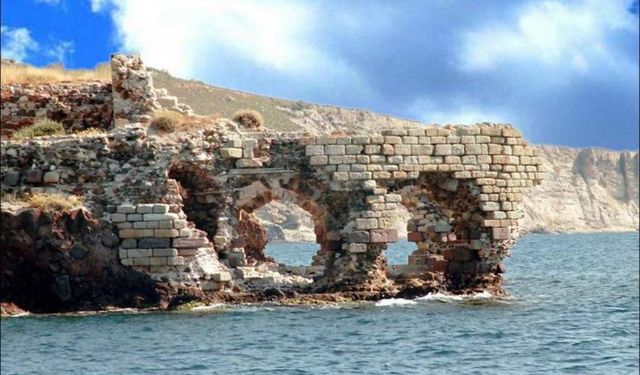 Foça kıyılarında gizli hazine: Kaleburnu Kaleleri keşfedilmeyi bekliyor