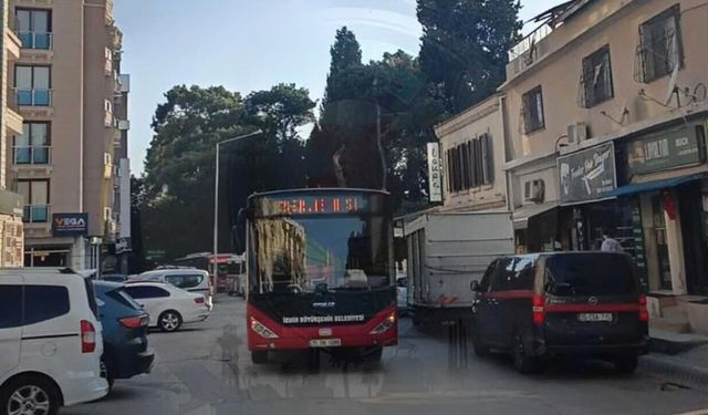 İzmirli sürücüler dikkat: Kıbrıs Caddesi’nde ESHOT arızası!