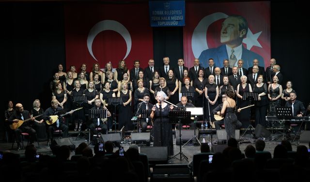 Konak’ta “Doğu’dan Sesler” türkülerle yankılandı