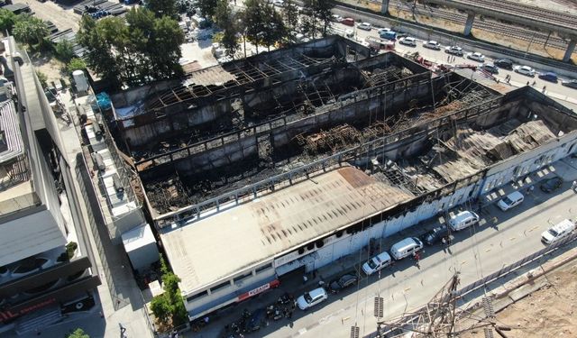 İzmir'deki yangın sonrası bilanço havadan görüntülendi