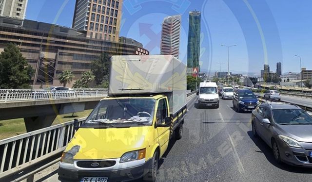 İzmir’de trafik yoğunluğu: Yola çıkacaklar dikkat, Ankara Caddesi’nde araç arızası güzergahı felç etti