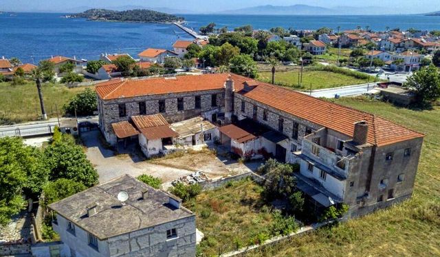 Yapay zeka ile geliştirildi: Fabrika değil, adeta bir sanat eseri – İzmirliler hayran kalıyor