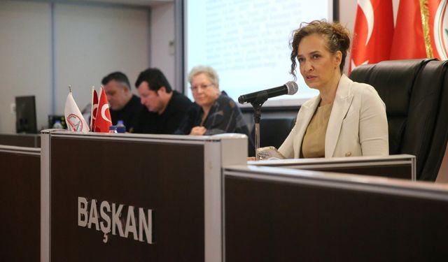 Karşıyaka Başkanı Ünsal'dan AKP'ye geçiş iddialarına yanıt: Mücadelemi sonuna kadar CHP’de sürdüreceğim