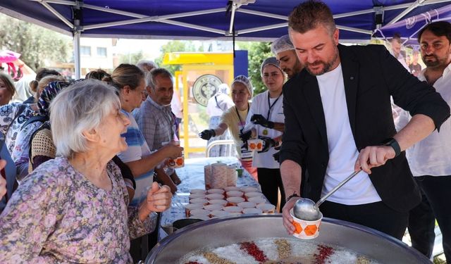 Buca’da aşure kazanları birlik için kaynadı