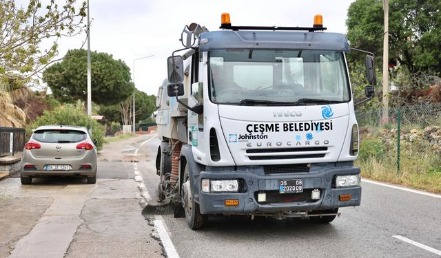 İzmir’in turistik ilçesinde ilaçlama seferberliği