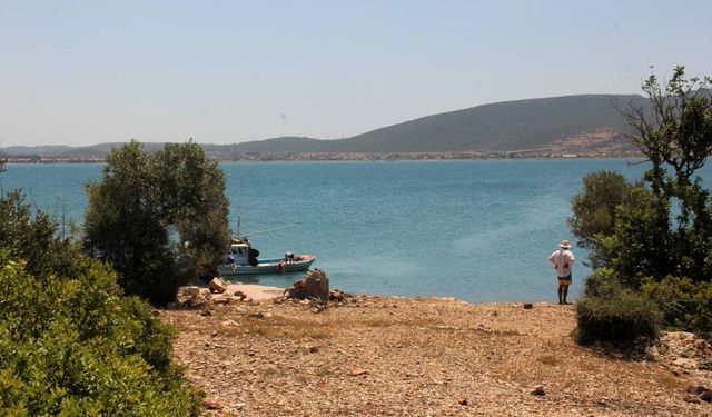 İzmir’de güzelliğiyle büyüleyen, sessizliğiyle ürperten bir ada: Hikayesi şaşırtıyor
