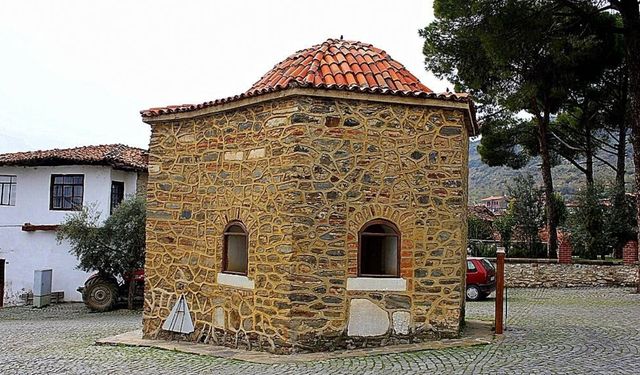 İzmir'deki Ümmü Sultan Türbesi nerede? Ümmü Sultan Türbesi'ne nasıl gidilir?