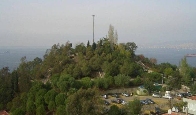 İzmir’in zirvesindeki gizemli yapı: Susuz Dede kimdir?