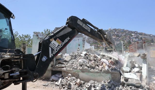 Konak'ta metruk yapılara geçit yok