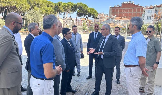 Ödemiş’te yükümlüler okulları baştan yaratıyor