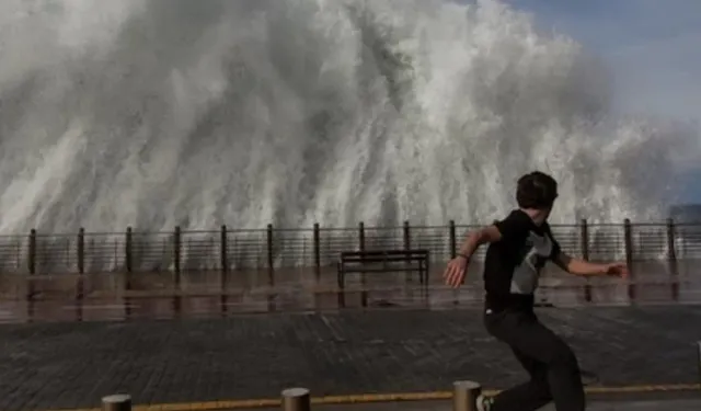 Deprem sonrası Japonya'da tsunami uyarısı verildi!