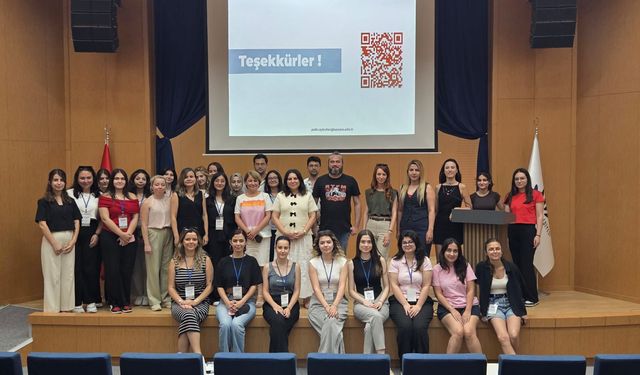 İzmir Karabağlar’da akademi rüzgarı: Gençler kent için sahada