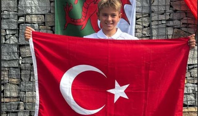 İzmirli Tuna Tekin’den tarihi başarı