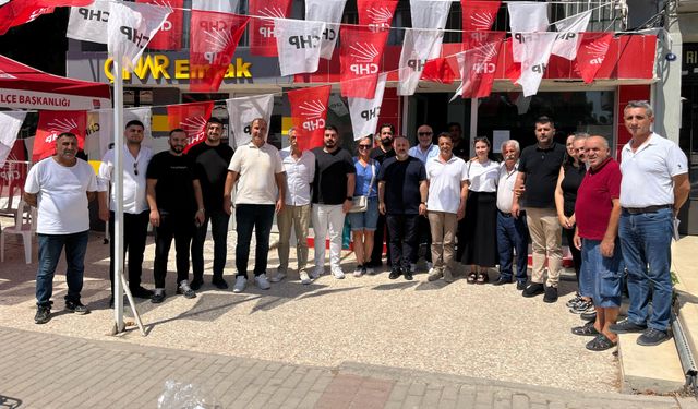 CHP İzmir’de sandıklar kuruldu: Kongre heyecanı başladı