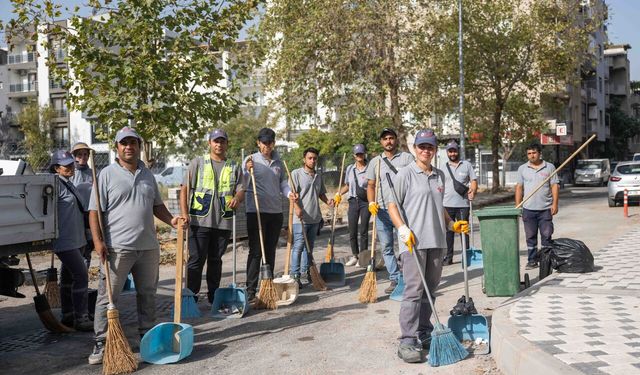 Bornova'nın sokakları pırıl pırıl olacak: Yeni uygulama başladı!
