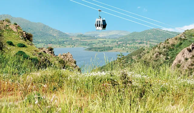 İzmir'de tarih manzaralı teleferik turu