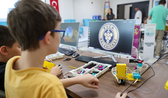 Buca'da robotik kodlama eğitimleri başladı: Geleceğin takımları kuruluyor