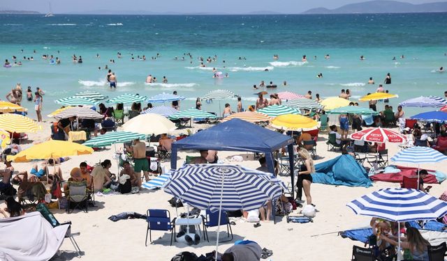 İzmir'in ücretsiz plajlarına ödül: Kalitesi tescillendi, vatandaş akın edecek!