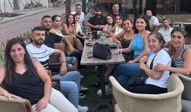 Çiğli’de gençlerden ‘Mavi Liste’ çağrısı: Dayanışmayla başaracağız
