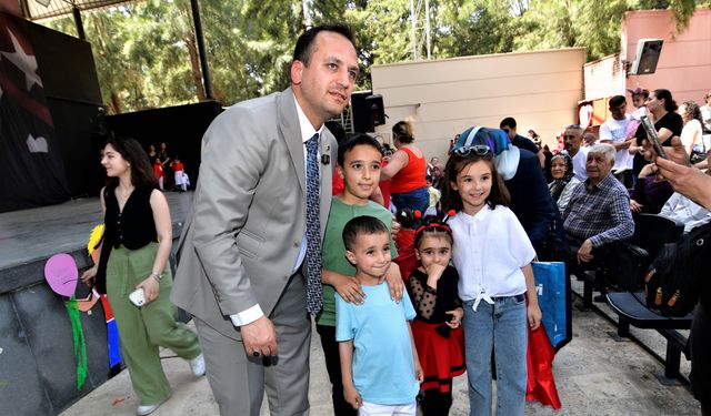 Bornova’da eğitimde fırsat eşitliği: Minik öğrencilere destek
