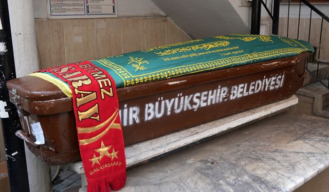 Darp edilen genç, İzmir'de son yolculuğuna uğurlandı