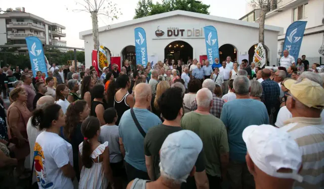 Güzbel Dut Dibi Kahve açıldı: Çay 5 TL