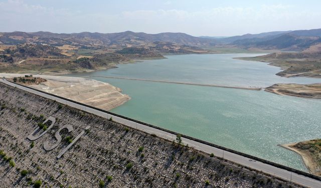 Gediz Nehri kurudu: İzmir'in içme suyu seviyesi yüzde 1'in altına düştü!