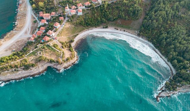 Gören Ekmeksiz sanıyor: Ne Seferihisar ne de Karaburun, turkuaz suyu ile doğa harikası bir koy