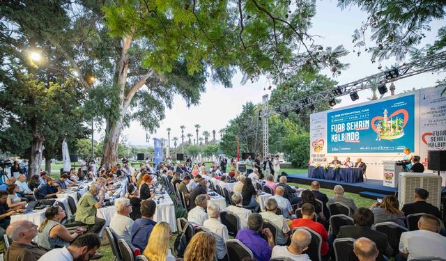 Cemil Tugay’dan İzmir Fuarı çıkışı: Söz verip tutmayanlar var!