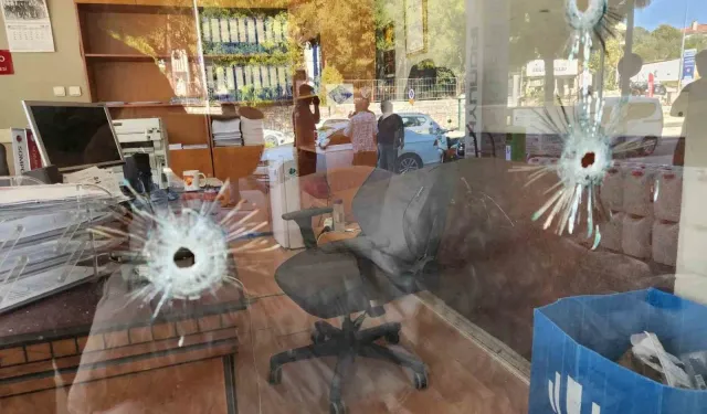 Urla’da CHP İlçe Başkan adayının işyerine silahlı saldırı: 3 kişi yakalandı!