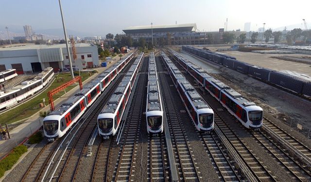 İzmir Büyükşehir ulaşım yatırımlarına devam ediyor: Raylı sistem için ihaleye çıktı