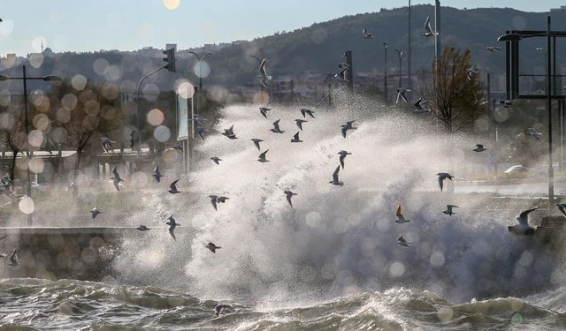 Meteoroloji uyardı: İzmir’e fırtına geliyor