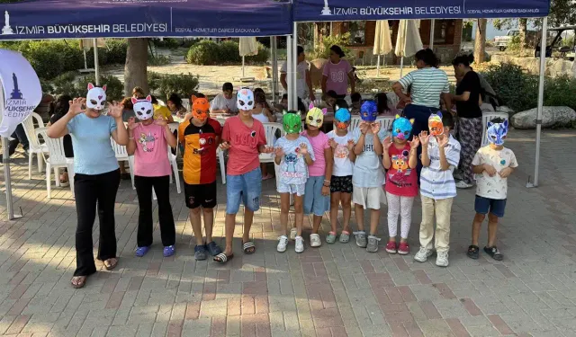 İzmir'in Belevi Köyü'nde renkli eğlence