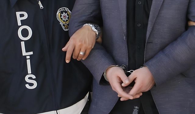 İzmir'de 33 yıl hapis cezası bulunan firari yakalandı