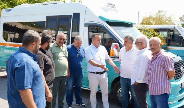 İzmir’de minibüsçüler seçim startını verdi: Atlı’dan mevcut başkana sert eleştiriler