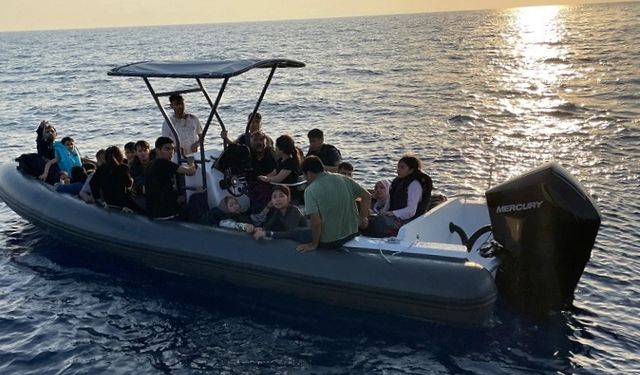 İzmir açıklarında göçmen operasyonu: 73 kişi kurtarıldı