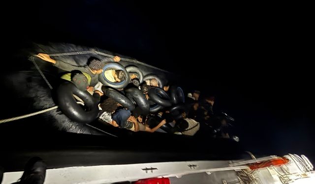 İzmir'in üç ilçesinde operasyon: 101 düzensiz göçmen kurtarıldı