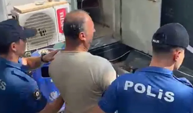 İzmir'de gasp girişimi: Firari hükümlü suçüstü yakalandı!