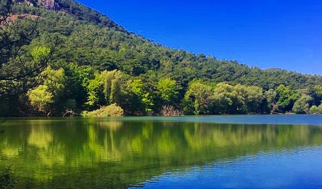 İzmir’de bir gölden fazlası: 810 metrede İsviçre manzaralı doğa kaçamağı