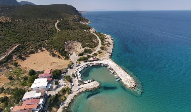 İzmir’in masalları andıran sahil köyü: Burası hala keşfedilmeyi bekliyor, üstelik toplu taşımayla ulaşabilirsiniz