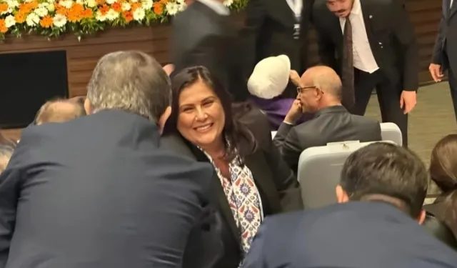 CHP'li belediyelere kuşatma: İzmir'de de Özlem Çerçioğlu'lar olacaktır