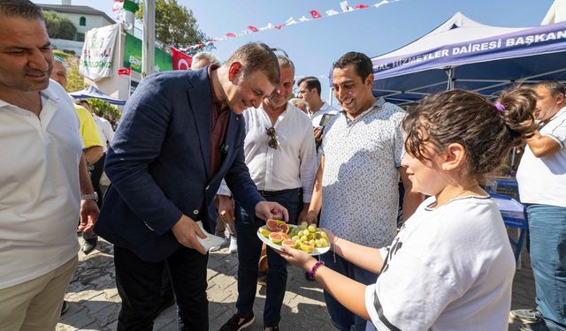 Tugay Torbalı’da festivale katıldı: Proje sözü verdi
